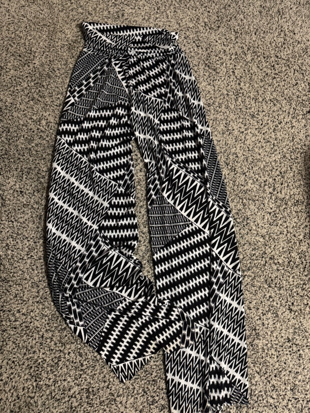 Black & White Geometric Print Wide Leg Pants